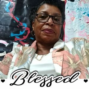 Meet your Posher, Dee